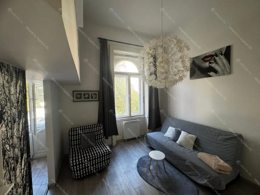 Kiadó albérlet 290000 Ft/hó áron: Budapest, VII. kerület  Erzsébet körút. Mérete: 40 nm, 2 szobás | Alberlet.hu - 6671170