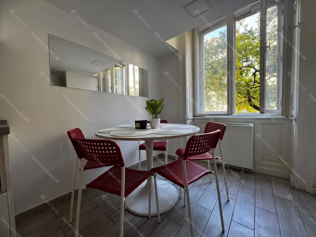 Kiadó albérlet 290000 Ft/hó áron: Budapest, VII. kerület  Erzsébet körút. Mérete: 40 nm, 2 szobás | Alberlet.hu - 6671178