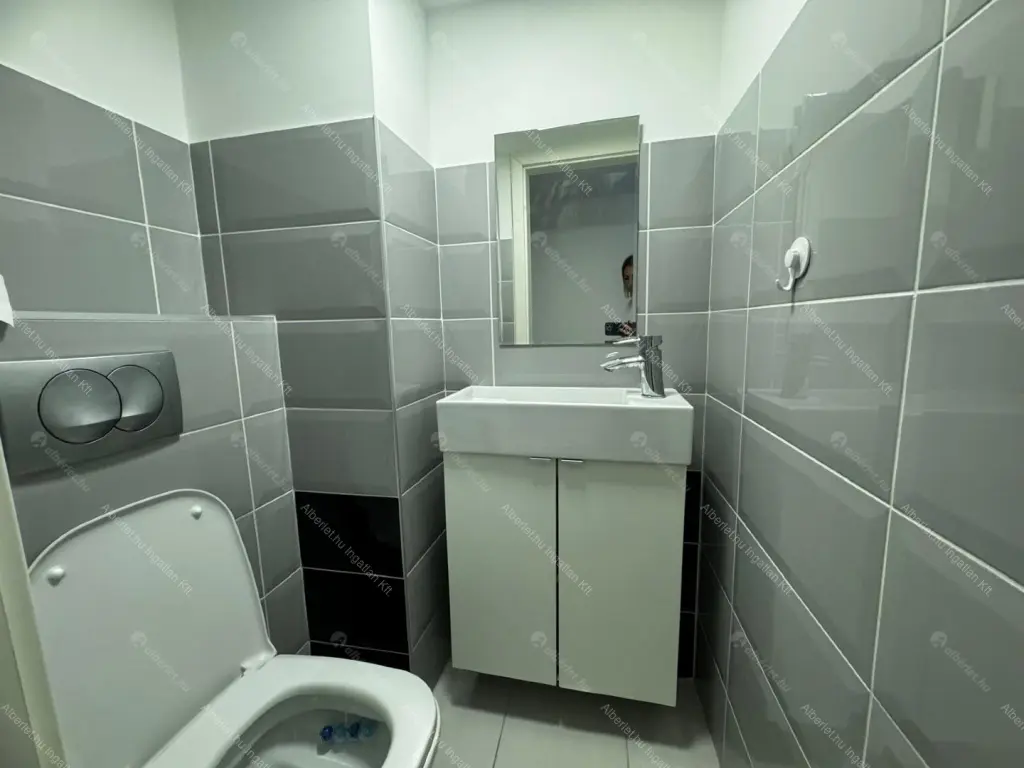 Kiadó albérlet 290000 Ft/hó áron: Budapest, VII. kerület  Erzsébet körút. Mérete: 40 nm, 2 szobás | Alberlet.hu - 6671180