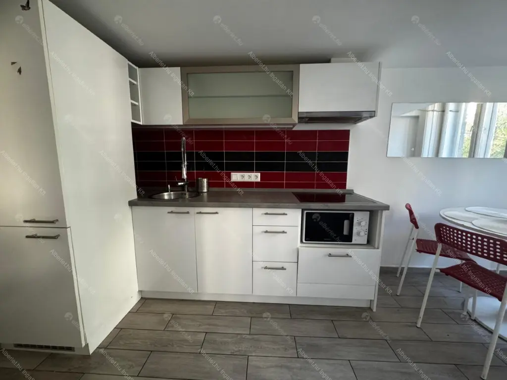 Kiadó albérlet 230000 Ft/hó áron: Budapest, VII. kerület  Erzsébet körút. Mérete: 40 nm, 2 szobás | Alberlet.hu - 6705484