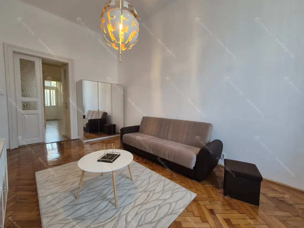 Kiadó albérlet 260000 Ft/hó áron: Budapest, VII. kerület  Erzsébet körút. Mérete: 50 nm, 2 szobás | Alberlet.hu - 6704065