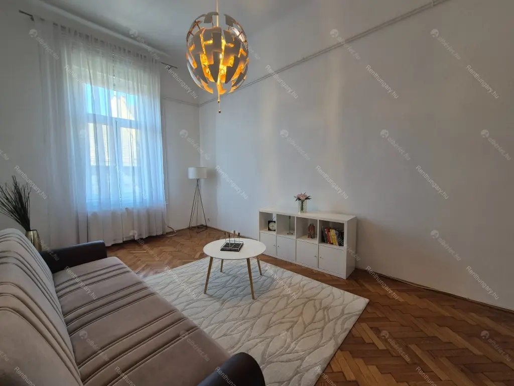 Kiadó albérlet 260000 Ft/hó áron: Budapest, VII. kerület  Erzsébet körút. Mérete: 50 nm, 2 szobás | Alberlet.hu - 6704067