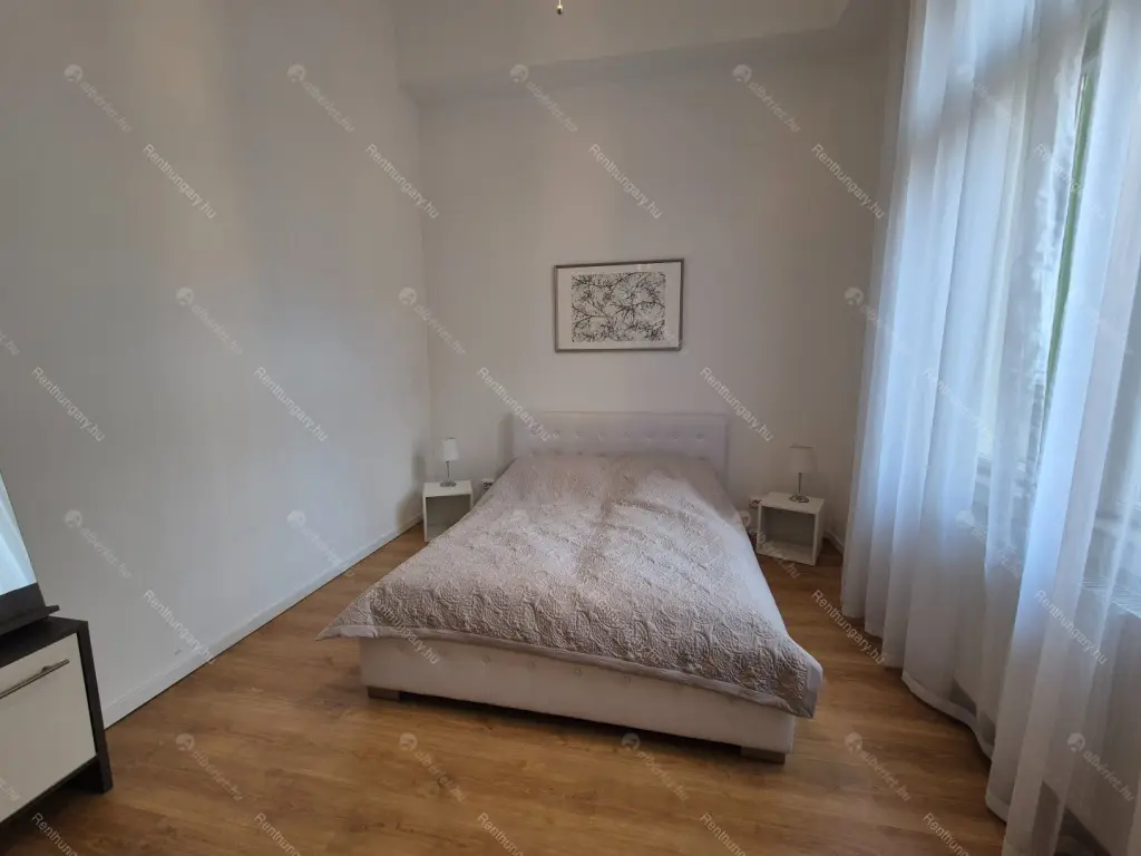 Kiadó albérlet 260000 Ft/hó áron: Budapest, VII. kerület  Erzsébet körút. Mérete: 50 nm, 2 szobás | Alberlet.hu - 6704071