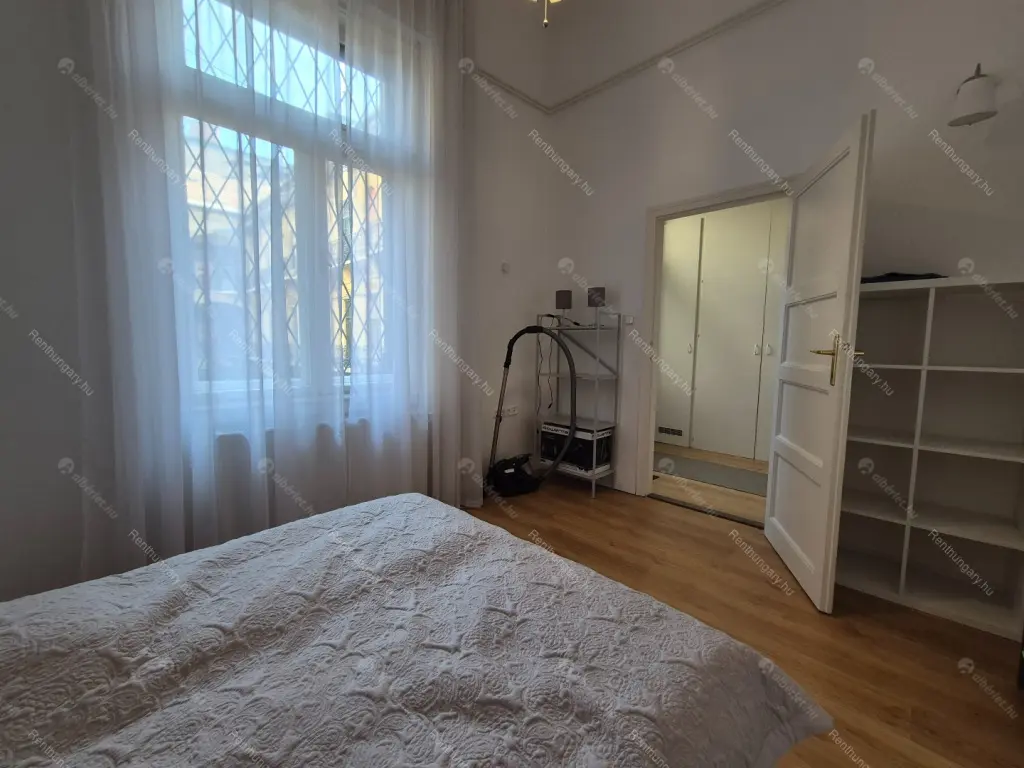 Kiadó albérlet 260000 Ft/hó áron: Budapest, VII. kerület  Erzsébet körút. Mérete: 50 nm, 2 szobás | Alberlet.hu - 6704073