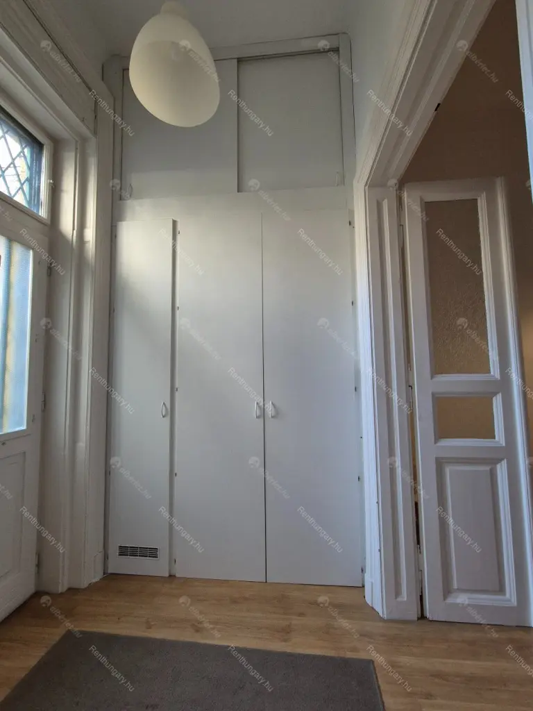 Kiadó albérlet 260000 Ft/hó áron: Budapest, VII. kerület  Erzsébet körút. Mérete: 50 nm, 2 szobás | Alberlet.hu - 6704074