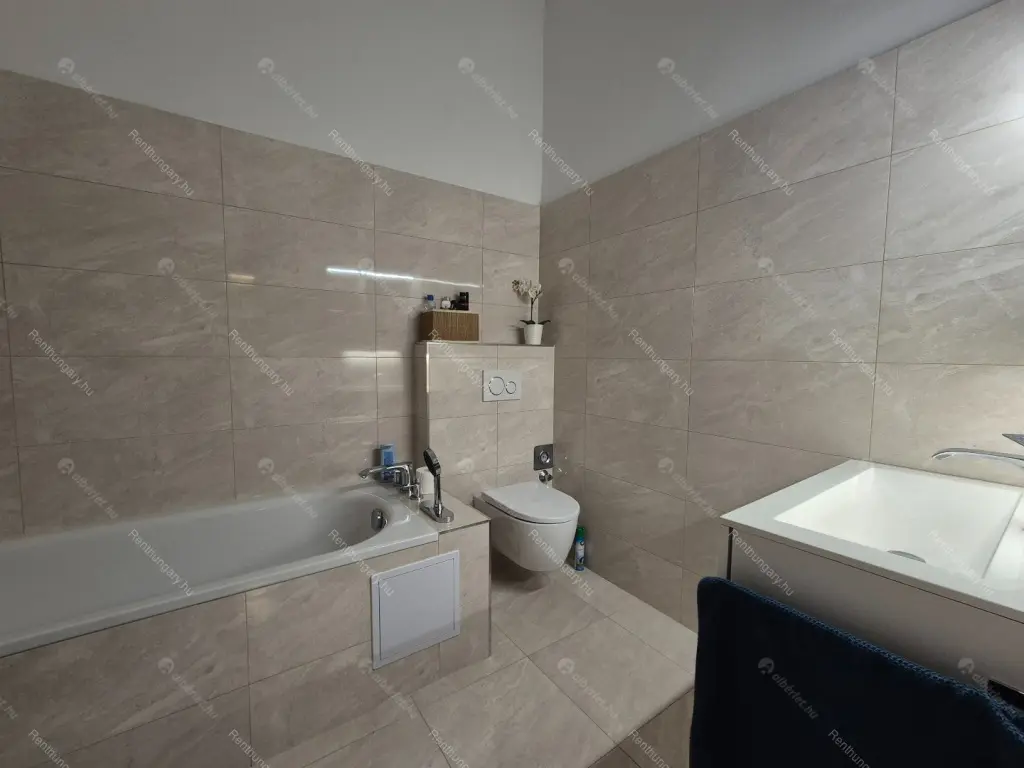 Kiadó albérlet 260000 Ft/hó áron: Budapest, VII. kerület  Erzsébet körút. Mérete: 50 nm, 2 szobás | Alberlet.hu - 6704075