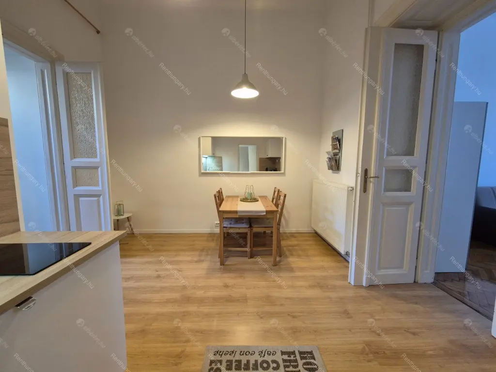 Kiadó albérlet 260000 Ft/hó áron: Budapest, VII. kerület  Erzsébet körút. Mérete: 50 nm, 2 szobás | Alberlet.hu - 6704078