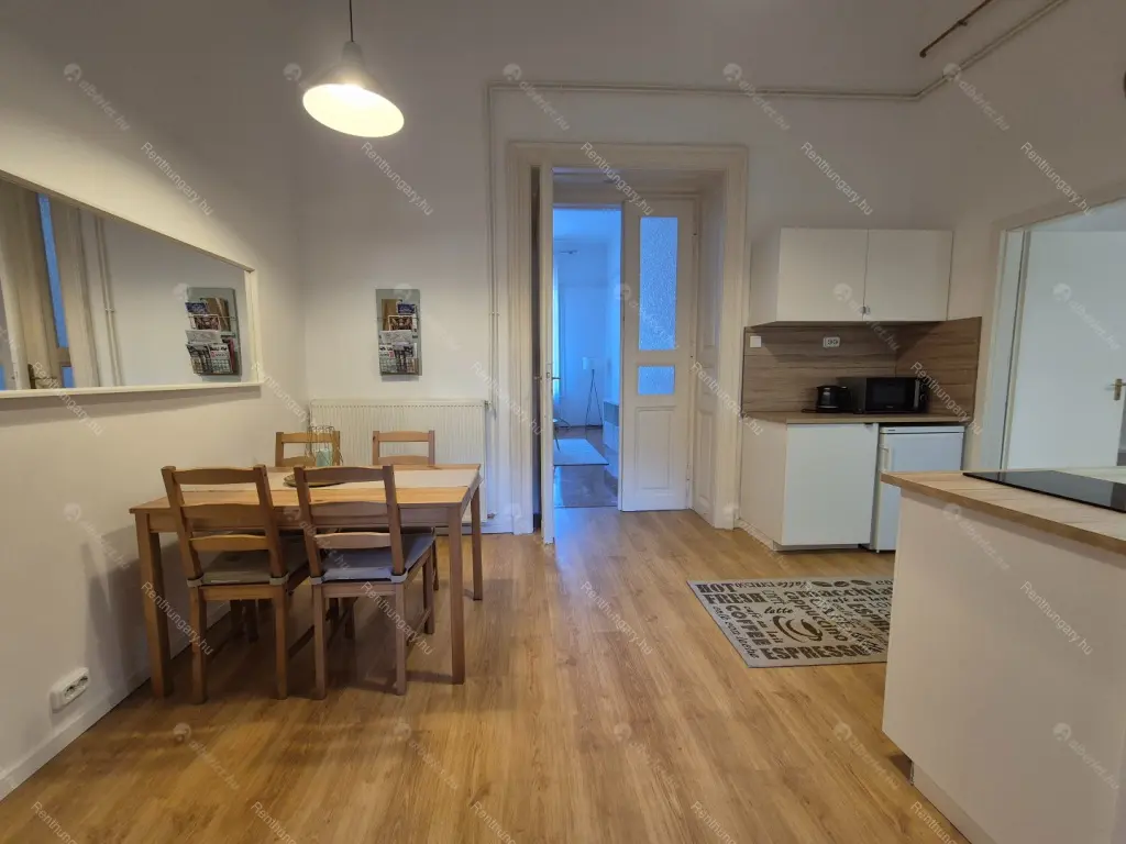 Kiadó albérlet 260000 Ft/hó áron: Budapest, VII. kerület  Erzsébet körút. Mérete: 50 nm, 2 szobás | Alberlet.hu - 6704082