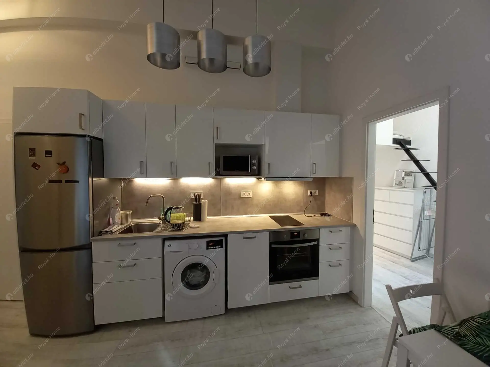 Kiadó albérlet 260000 Ft/hó áron: Budapest, VII. kerület  Erzsébet körút. Mérete: 55 nm, 1 szobás | Alberlet.hu - 6455615