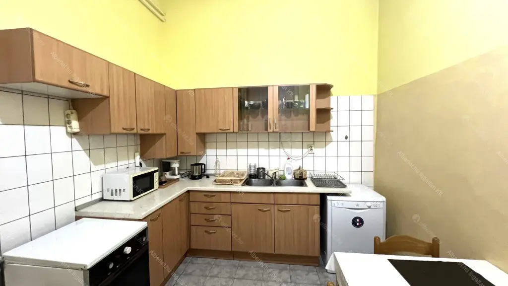 Kiadó albérlet 280000 Ft/hó áron: Budapest, VII. kerület  Erzsébet körút. Mérete: 76 nm, 2 szobás | Alberlet.hu - 6677427