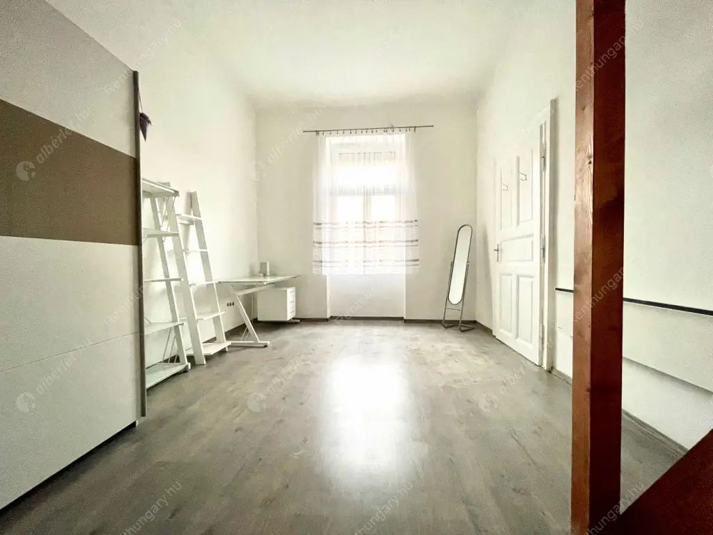 Kiadó albérlet 190000 Ft/hó áron: Budapest, VII. kerület  Garay utca. Mérete: 29 nm, 1 szobás | Alberlet.hu - 6608209