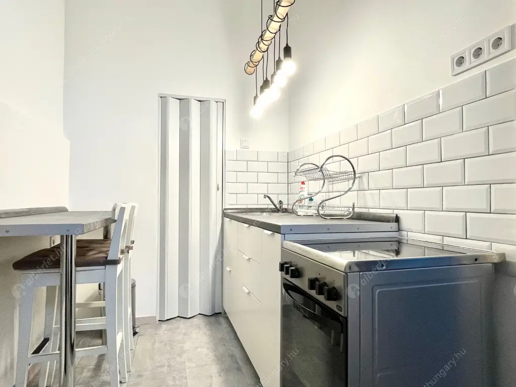 Kiadó albérlet 185000 Ft/hó áron: Budapest, VII. kerület  Garay utca. Mérete: 29 nm, 1 szobás | Alberlet.hu - 6608637