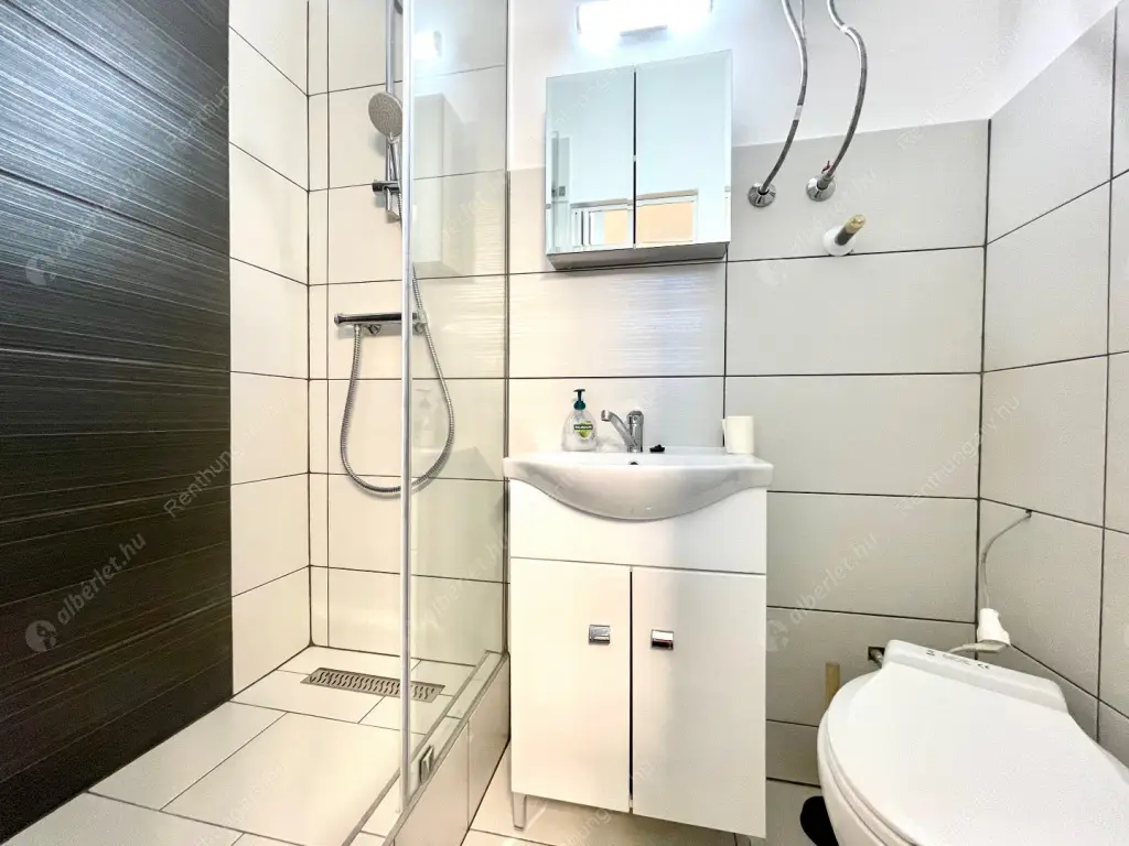 Kiadó albérlet 185000 Ft/hó áron: Budapest, VII. kerület  Garay utca. Mérete: 29 nm, 1 szobás | Alberlet.hu - 6608638