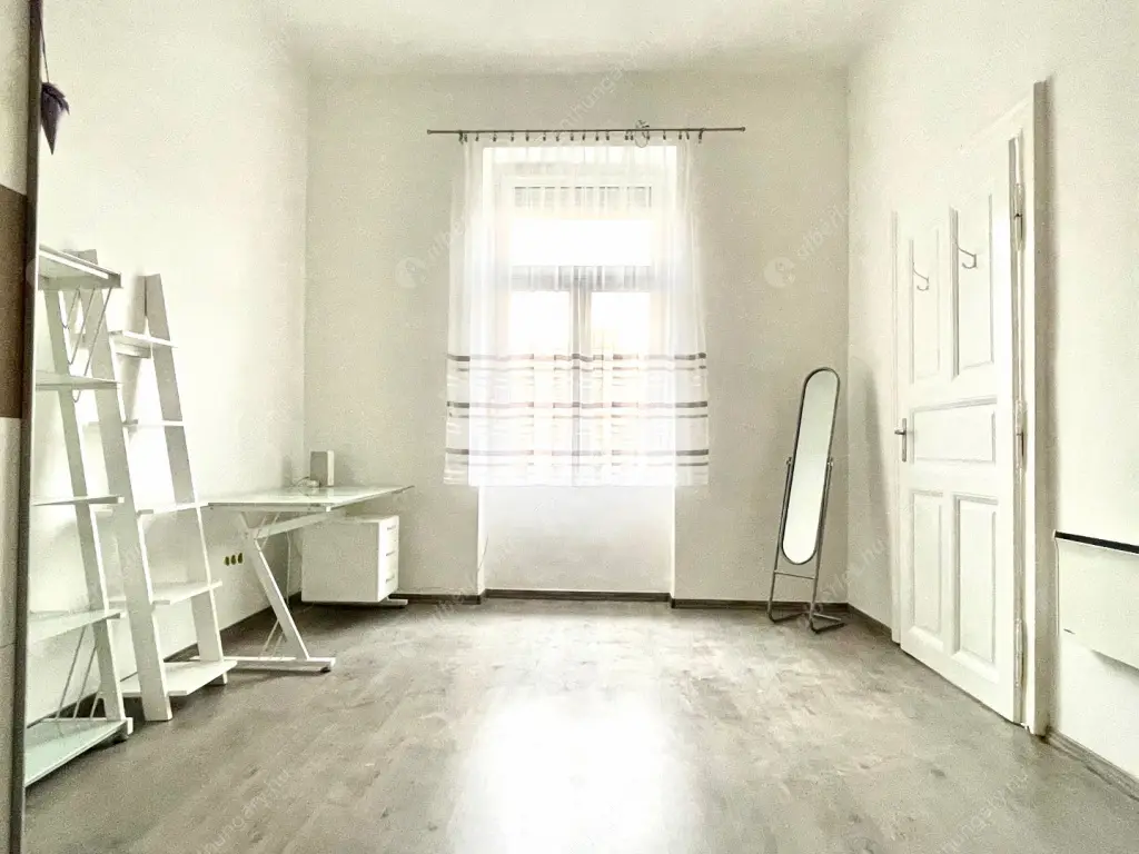 Kiadó albérlet 185000 Ft/hó áron: Budapest, VII. kerület  Garay utca. Mérete: 29 nm, 1 szobás | Alberlet.hu - 6608640