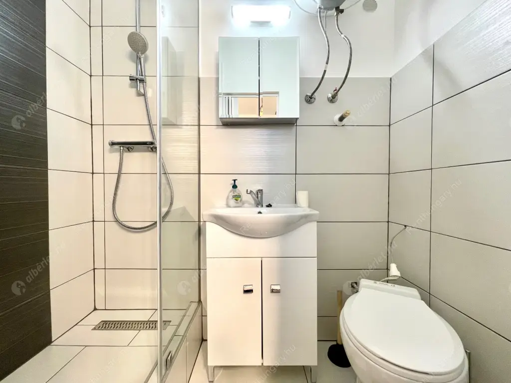 Kiadó albérlet 185000 Ft/hó áron: Budapest, VII. kerület  Garay utca. Mérete: 29 nm, 1 szobás | Alberlet.hu - 6608648