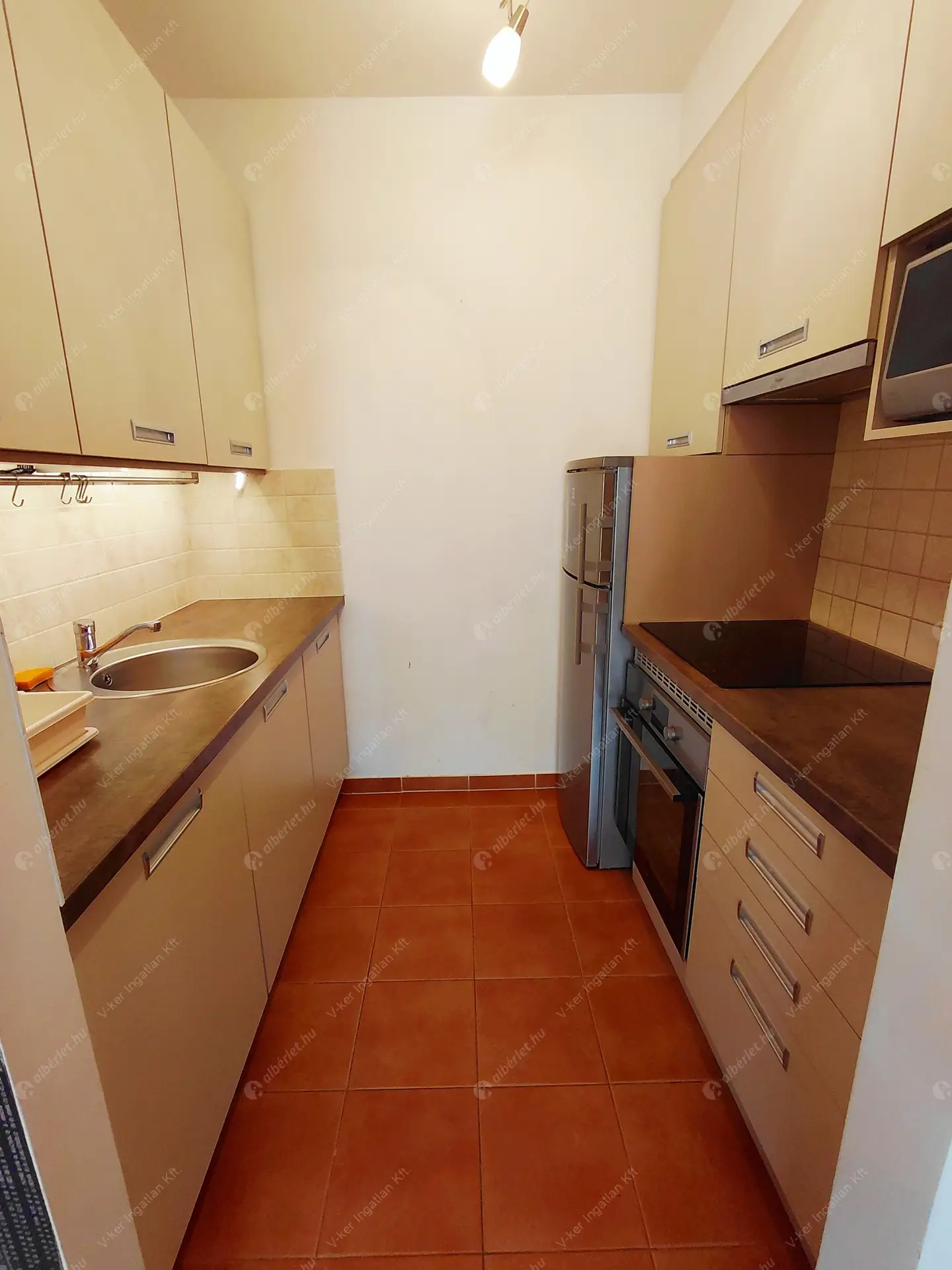 Kiadó albérlet 310000 Ft/hó áron: Budapest, VII. kerület  Garay utca. Mérete: 50 nm, 2 szobás | Alberlet.hu - 6527374