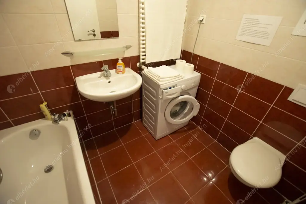 Kiadó albérlet 390000 Ft/hó áron: Budapest, VII. kerület  Garay utca. Mérete: 66 nm, 3 szobás | Alberlet.hu - 6613223