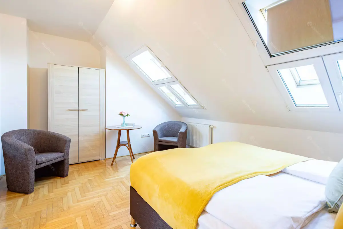 Kiadó albérlet 315000 Ft/hó áron: Budapest, VII. kerület  Gozsdu udvar. Mérete: 57 nm, 2 szobás | Alberlet.hu - 6657880