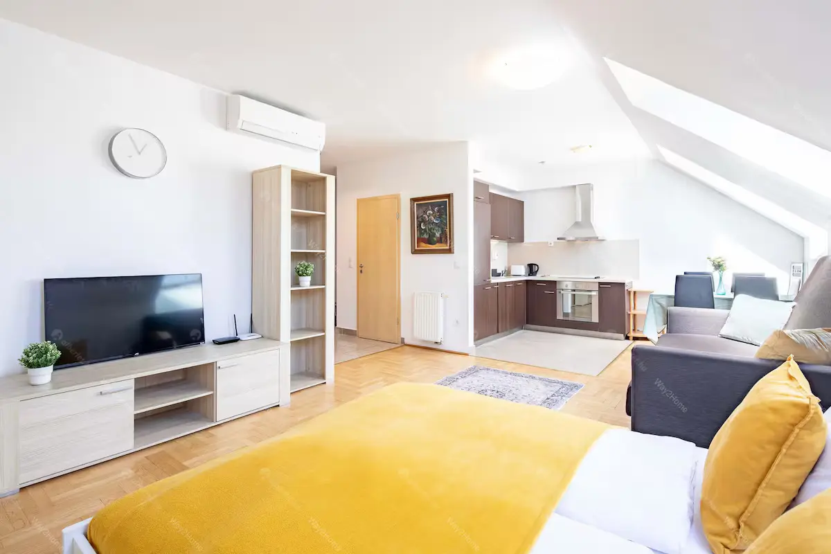 Kiadó albérlet 315000 Ft/hó áron: Budapest, VII. kerület  Gozsdu udvar. Mérete: 57 nm, 2 szobás | Alberlet.hu - 6657882