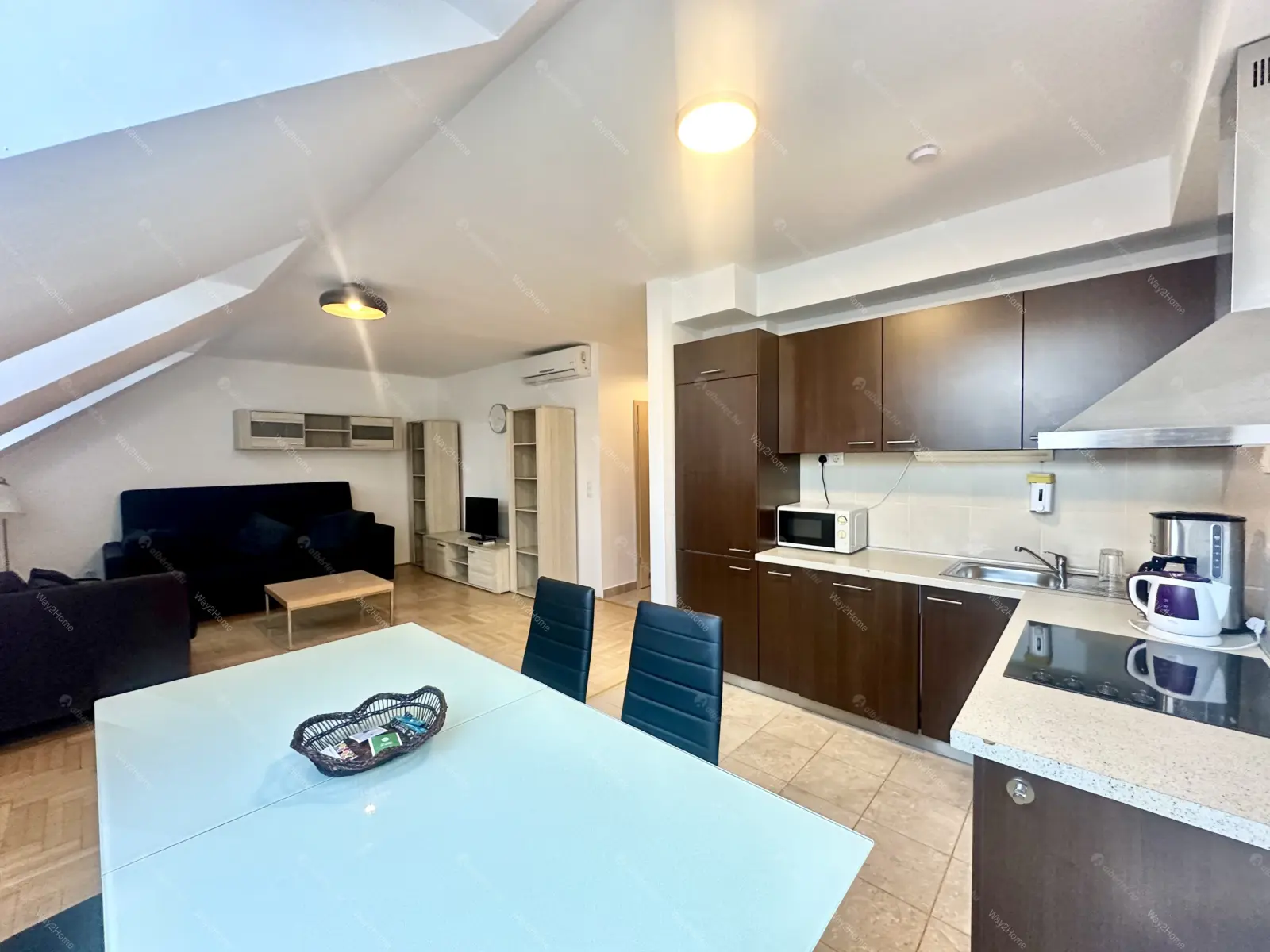 Kiadó albérlet 315000 Ft/hó áron: Budapest, VII. kerület  Gozsdu udvar. Mérete: 57 nm, 2 szobás | Alberlet.hu - 6657899