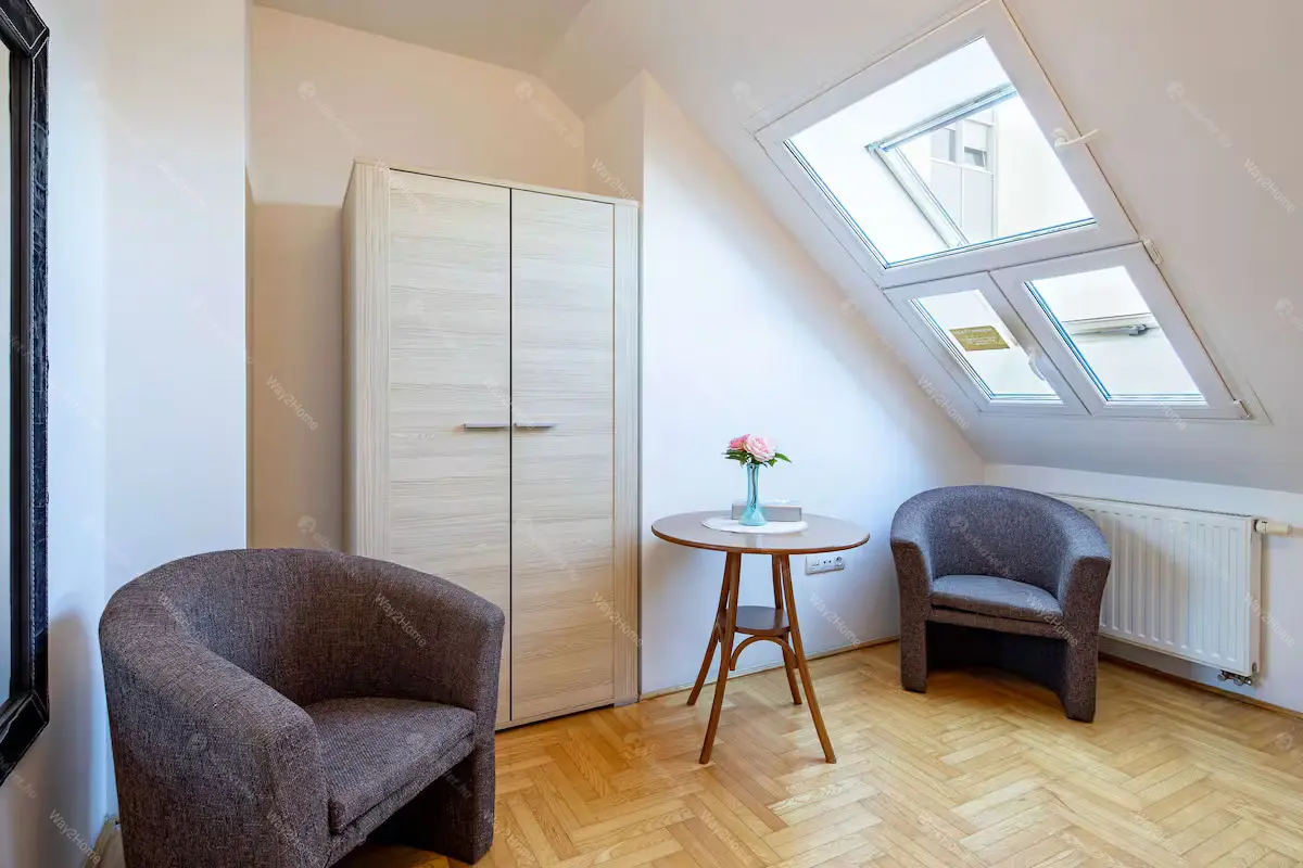 Kiadó albérlet 315000 Ft/hó áron: Budapest, VII. kerület  Gozsdu udvar. Mérete: 57 nm, 2 szobás | Alberlet.hu - 6657901