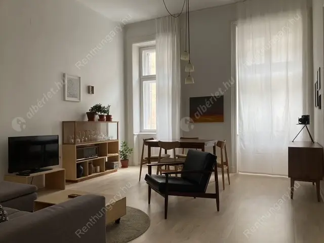 Kiadó albérlet 360000 Ft/hó áron: Budapest, VII. kerület  Hársfa utca. Mérete: 68 nm, 2 szobás | Alberlet.hu - 6526903