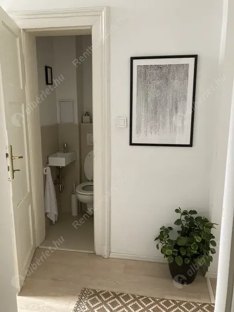 Kiadó albérlet 360000 Ft/hó áron: Budapest, VII. kerület  Hársfa utca. Mérete: 68 nm, 2 szobás | Alberlet.hu - 6526906