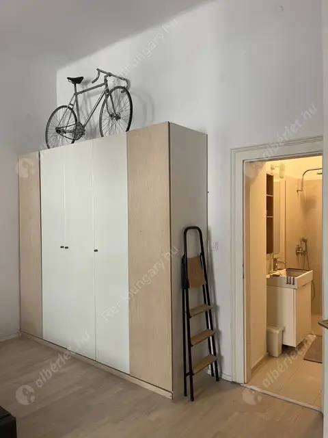 Kiadó albérlet 360000 Ft/hó áron: Budapest, VII. kerület  Hársfa utca. Mérete: 68 nm, 2 szobás | Alberlet.hu - 6526913