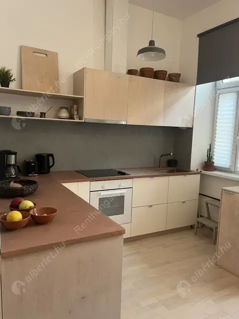 Kiadó albérlet 360000 Ft/hó áron: Budapest, VII. kerület  Hársfa utca. Mérete: 68 nm, 2 szobás | Alberlet.hu - 6526920