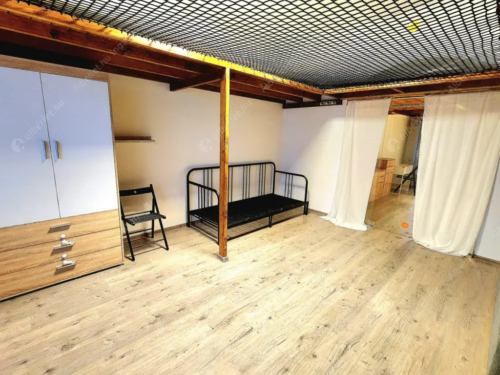 Kiadó albérlet 245000 Ft/hó áron: Budapest, VII. kerület  Hernád utca. Mérete: 49 nm, 2 szobás | Alberlet.hu - 6605614