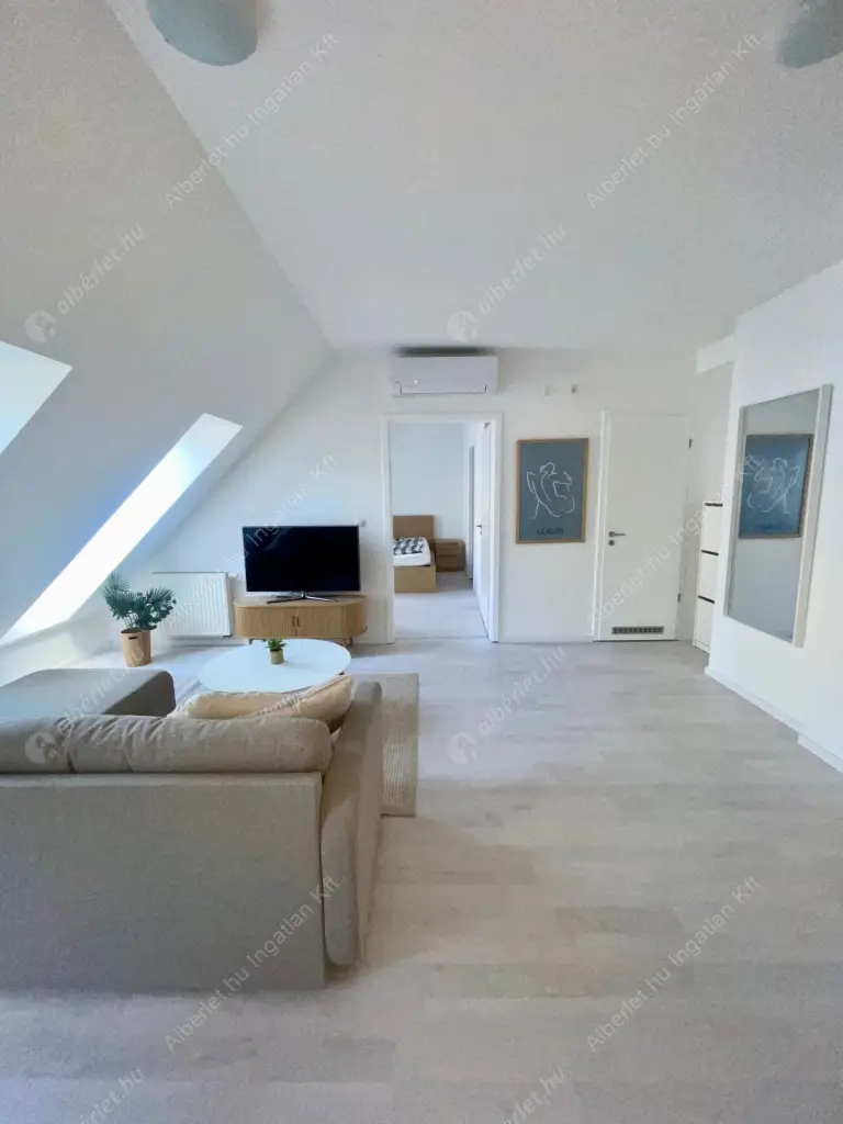 Kiadó albérlet 300000 Ft/hó áron: Budapest, VII. kerület  Holló utca. Mérete: 42 nm, 2 szobás | Alberlet.hu - 6558567