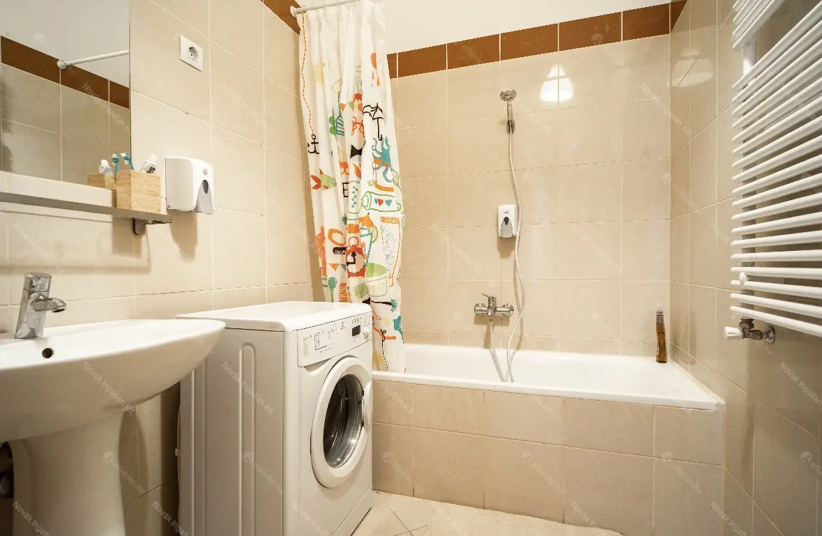 Kiadó albérlet 315000 Ft/hó áron: Budapest, VII. kerület  Holló utca. Mérete: 56 nm, 2 szobás | Alberlet.hu - 6655682