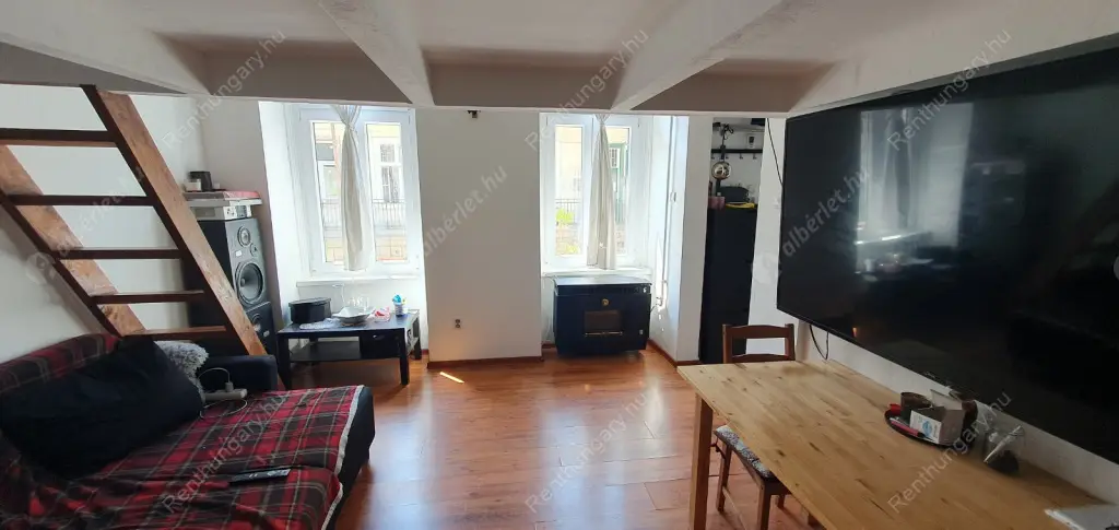 Kiadó albérlet 340000 Ft/hó áron: Budapest, VII. kerület  Holló utca. Mérete: 65 nm, 2 szobás | Alberlet.hu - 6605748