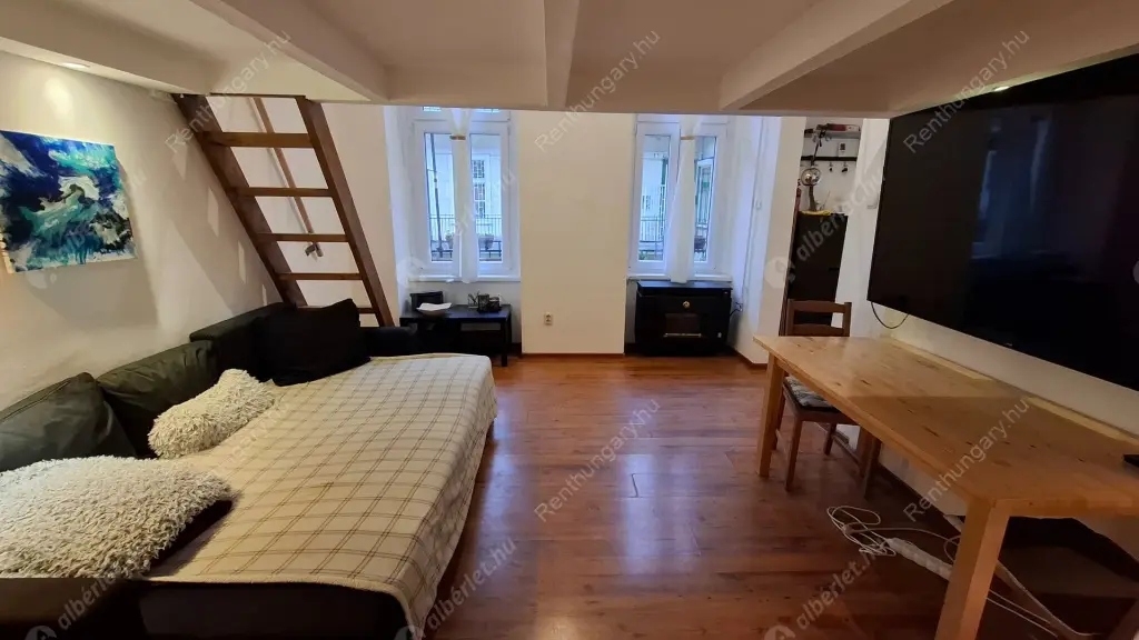Kiadó albérlet 320000 Ft/hó áron: Budapest, VII. kerület  Holló utca. Mérete: 65 nm, 2 szobás | Alberlet.hu - 6606431