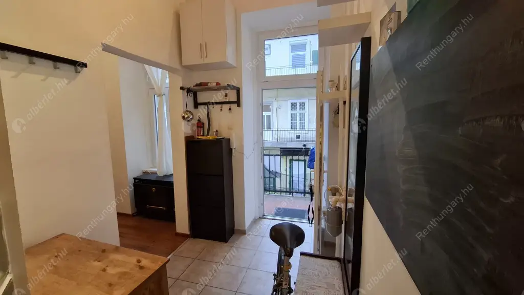 Kiadó albérlet 320000 Ft/hó áron: Budapest, VII. kerület  Holló utca. Mérete: 65 nm, 2 szobás | Alberlet.hu - 6606440