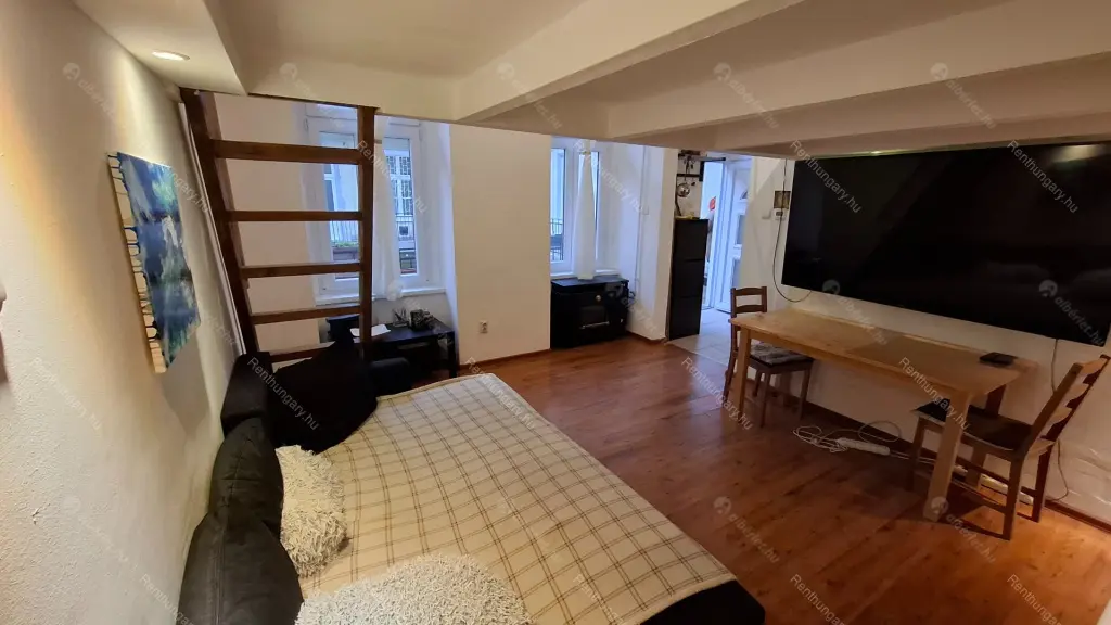 Kiadó albérlet 250000 Ft/hó áron: Budapest, VII. kerület  Holló utca. Mérete: 65 nm, 2 szobás | Alberlet.hu - 6645156