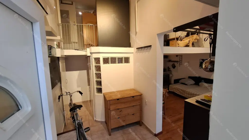 Kiadó albérlet 250000 Ft/hó áron: Budapest, VII. kerület  Holló utca. Mérete: 65 nm, 2 szobás | Alberlet.hu - 6645164