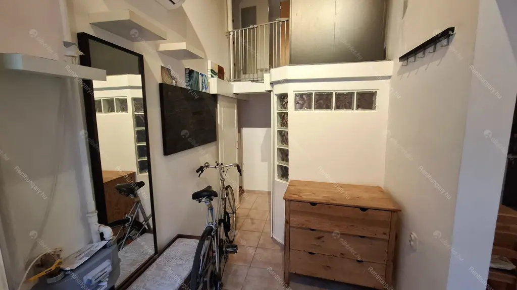 Kiadó albérlet 240000 Ft/hó áron: Budapest, VII. kerület  Holló utca. Mérete: 65 nm, 2 szobás | Alberlet.hu - 6695981