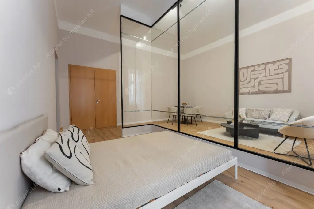 Kiadó albérlet 580000 Ft/hó áron: Budapest, VII. kerület  Holló utca. Mérete: 73 nm, 3 szobás | Alberlet.hu - 6578483