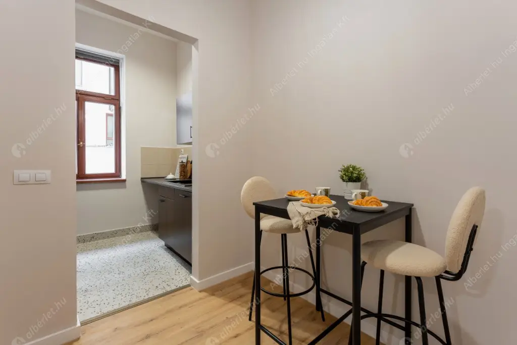 Kiadó albérlet 580000 Ft/hó áron: Budapest, VII. kerület  Holló utca. Mérete: 73 nm, 3 szobás | Alberlet.hu - 6578489