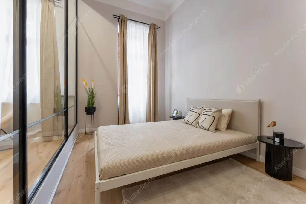 Kiadó albérlet 490000 Ft/hó áron: Budapest, VII. kerület  Holló utca. Mérete: 73 nm, 3 szobás | Alberlet.hu - 6579255