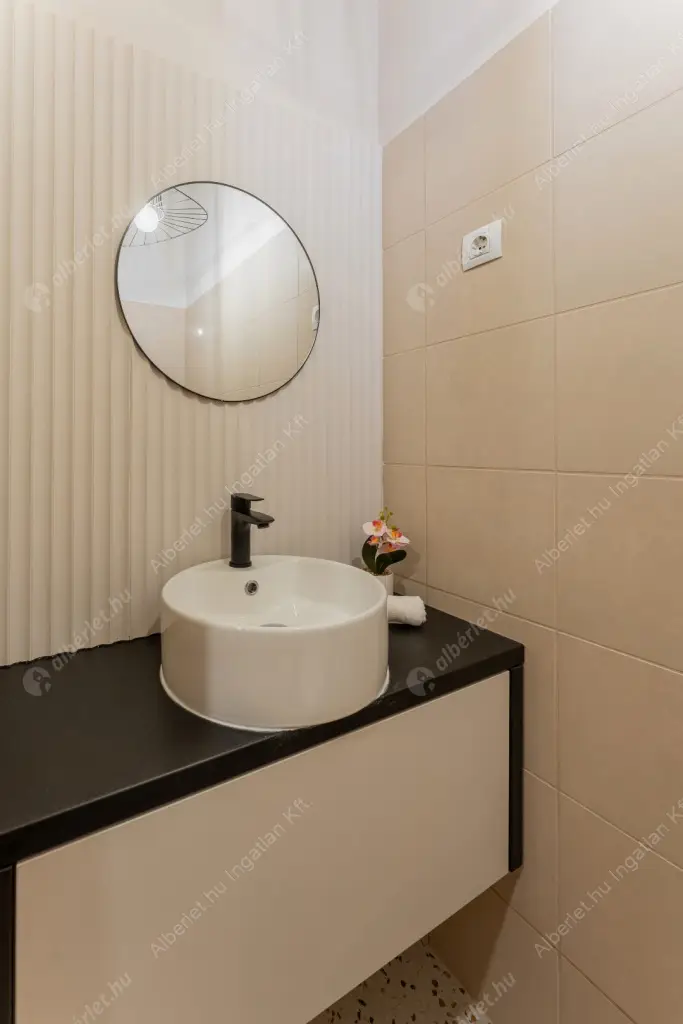 Kiadó albérlet 490000 Ft/hó áron: Budapest, VII. kerület  Holló utca. Mérete: 73 nm, 3 szobás | Alberlet.hu - 6579265