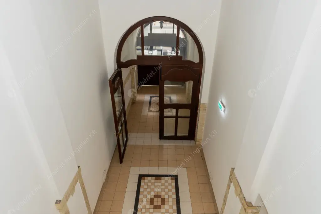 Kiadó albérlet 490000 Ft/hó áron: Budapest, VII. kerület  Holló utca. Mérete: 73 nm, 3 szobás | Alberlet.hu - 6579270