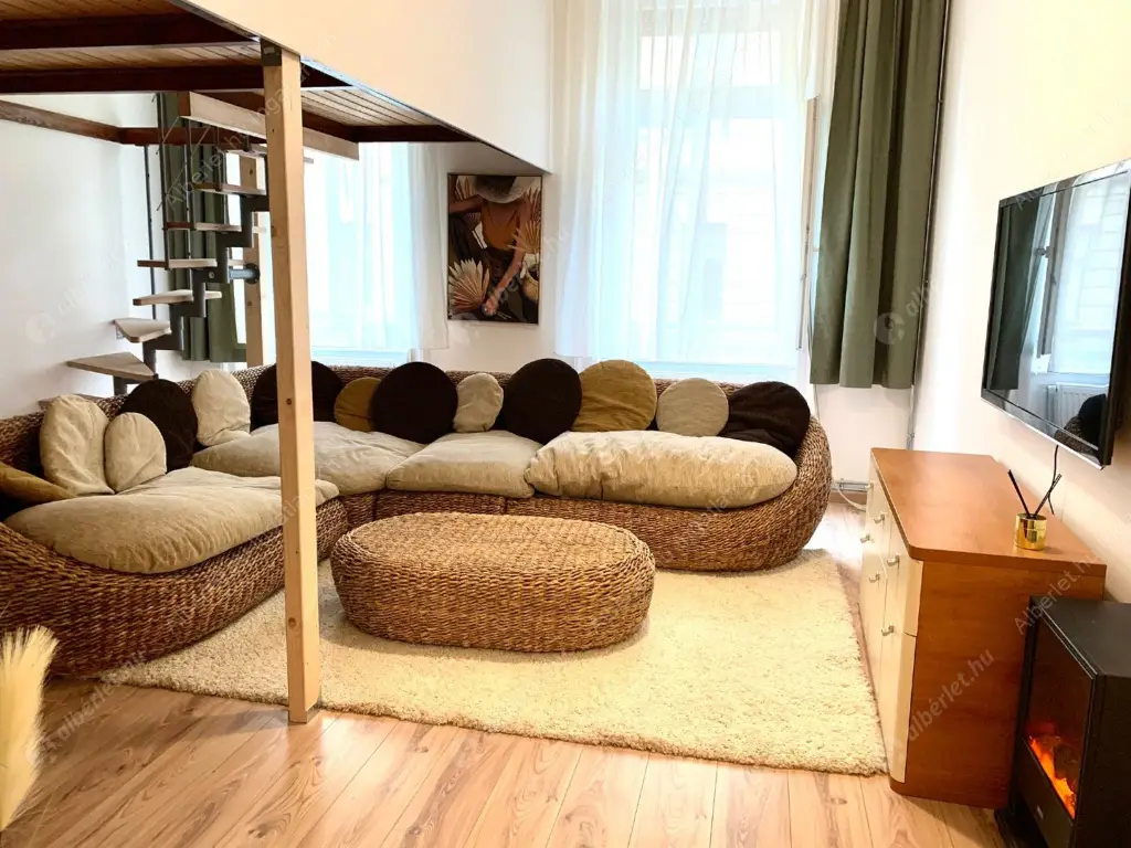 Kiadó albérlet 623000 Ft/hó áron: Budapest, VII. kerület  Huszár utca. Mérete: 80 nm, 3 szobás | Alberlet.hu - 6568475