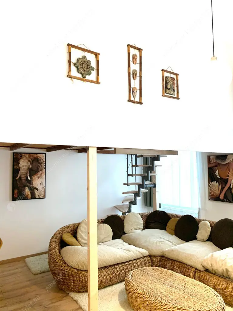 Kiadó albérlet 623000 Ft/hó áron: Budapest, VII. kerület  Huszár utca. Mérete: 80 nm, 3 szobás | Alberlet.hu - 6568478