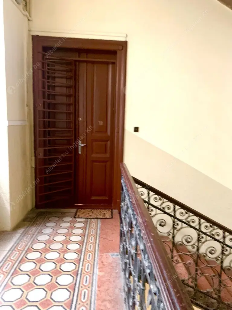 Kiadó albérlet 623000 Ft/hó áron: Budapest, VII. kerület  Huszár utca. Mérete: 80 nm, 3 szobás | Alberlet.hu - 6568494