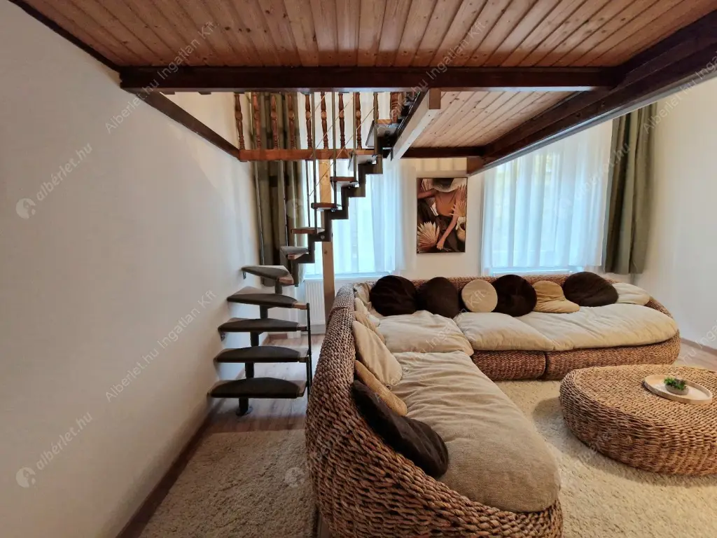 Kiadó albérlet 459000 Ft/hó áron: Budapest, VII. kerület  Huszár utca. Mérete: 80 nm, 3 szobás | Alberlet.hu - 6634098