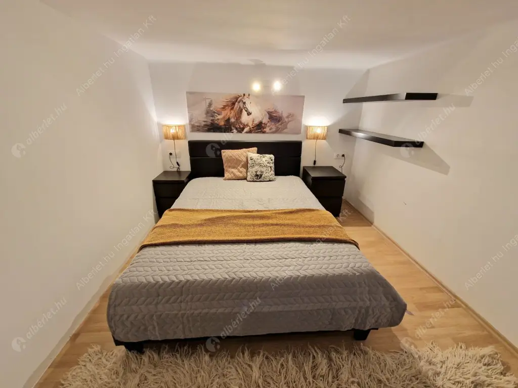 Kiadó albérlet 459000 Ft/hó áron: Budapest, VII. kerület  Huszár utca. Mérete: 80 nm, 3 szobás | Alberlet.hu - 6634102