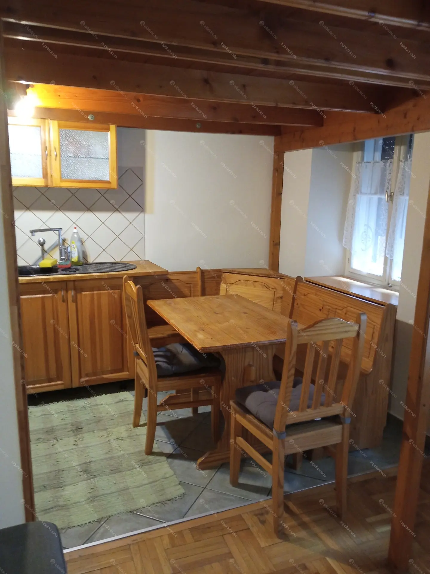 Kiadó albérlet 185000 Ft/hó áron: Budapest, VII. kerület  István út. Mérete: 30 nm, 1 szobás | Alberlet.hu - 5591714