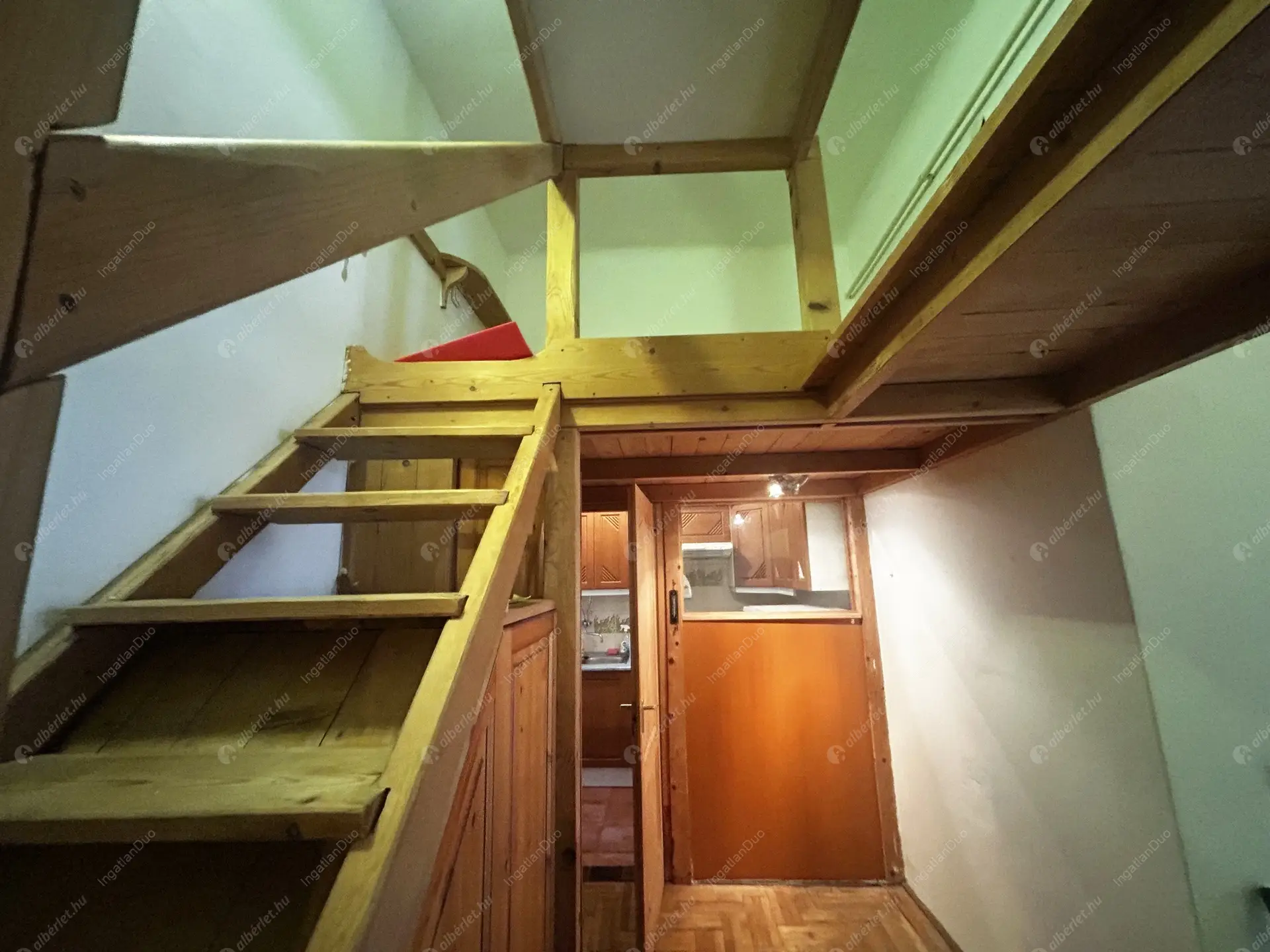 Kiadó albérlet 180000 Ft/hó áron: Budapest, VII. kerület  István út. Mérete: 40 nm, 1 szobás | Alberlet.hu - 6396140